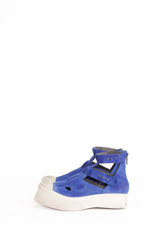 Lofina - Open shoe in suede with a back zipper