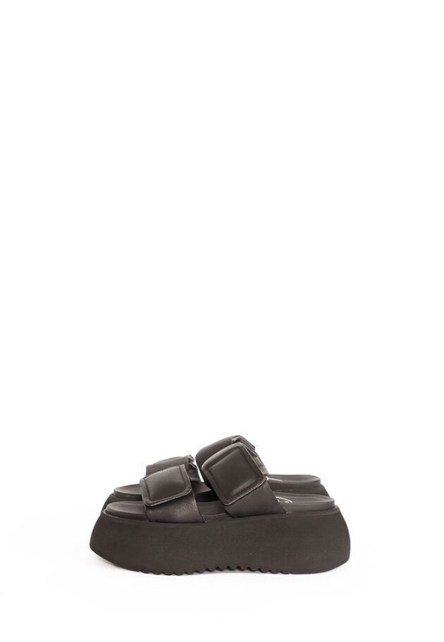 Lofina - Sandal with a micro sole and a velcro
