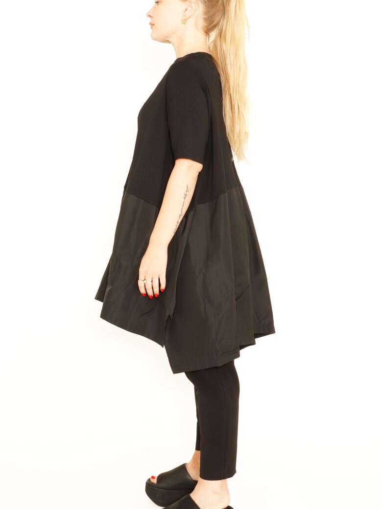 Xenia Design - Oversize XD tunic with a front pocket