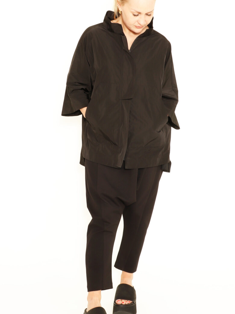 Xenia Design - Jacket with 3/4 sleeves, a zipper and pockets