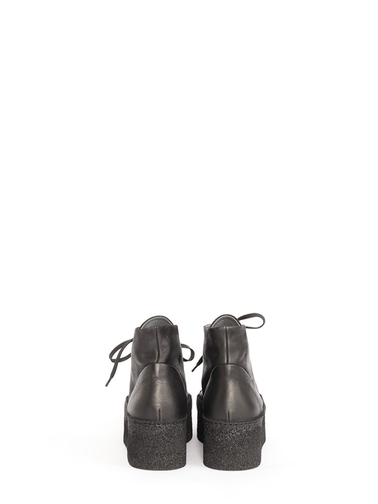 Lofina - Chunky sneakers med snøre