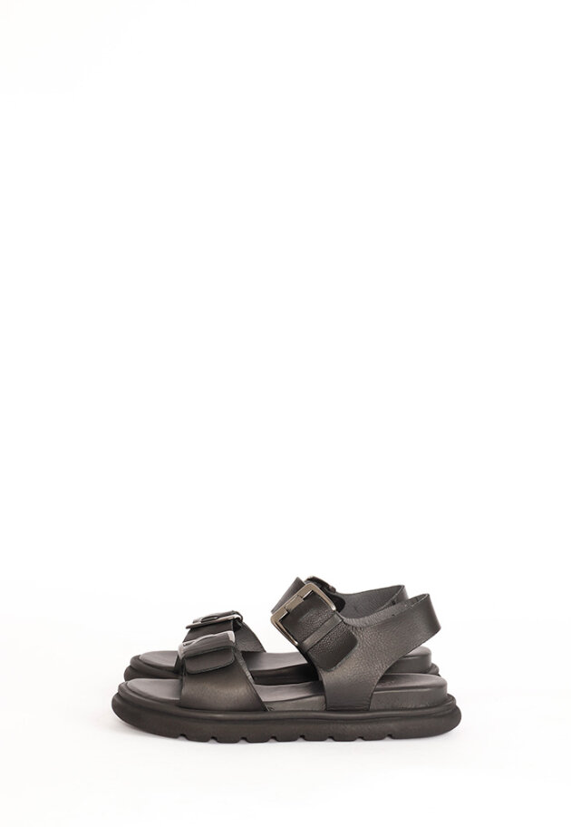 Lofina - Sandal with foot bed sole and buckles