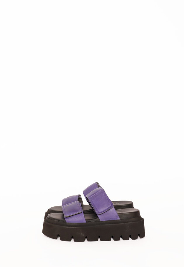 Lofina - Sandal with a micro sole