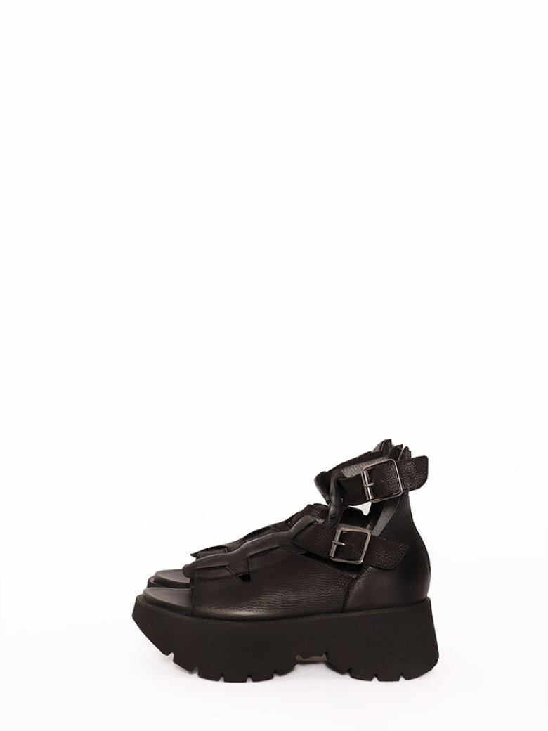 Sandal med chunky microsål, lynlås og spænder