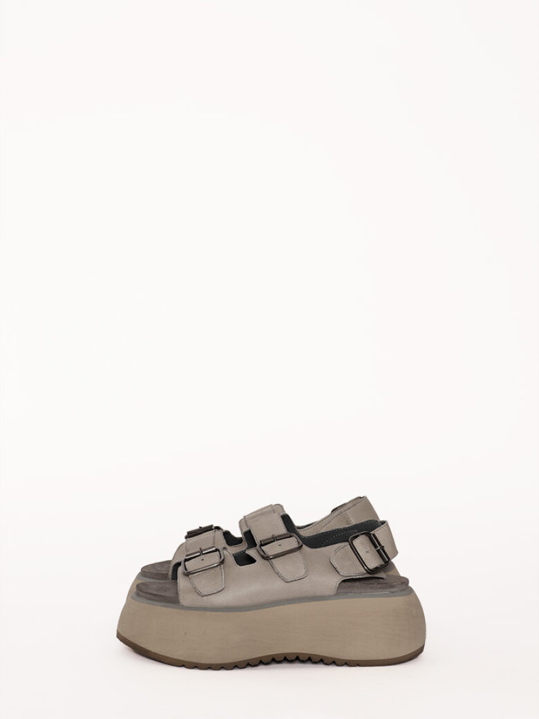 Lofina - Lofina sandal med spænder
