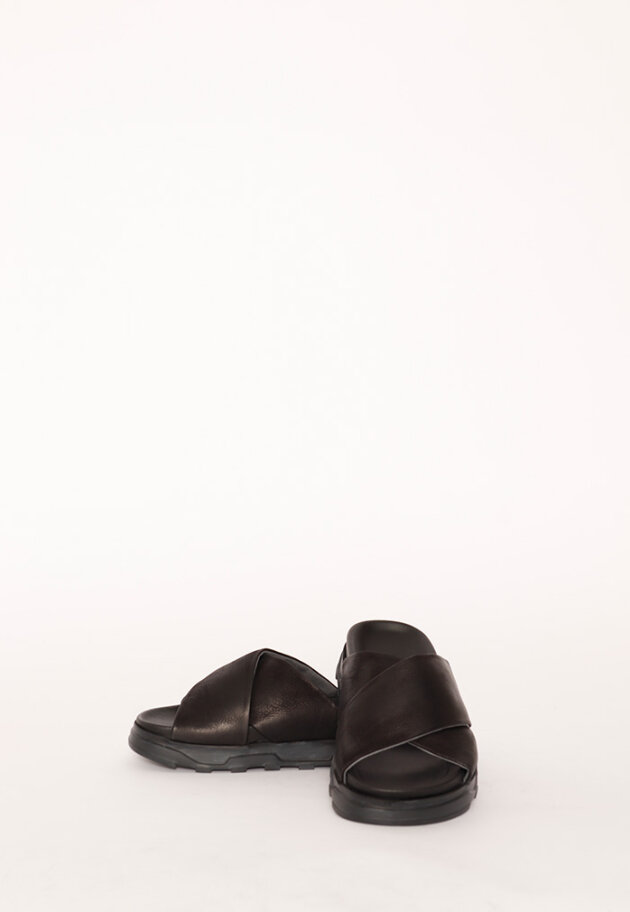 Lofina - Sandal with a footbed sole