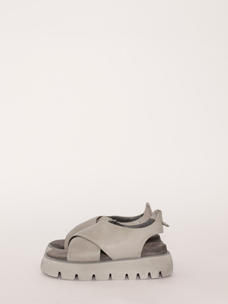 Lofina - Lofina sandal med lynlås