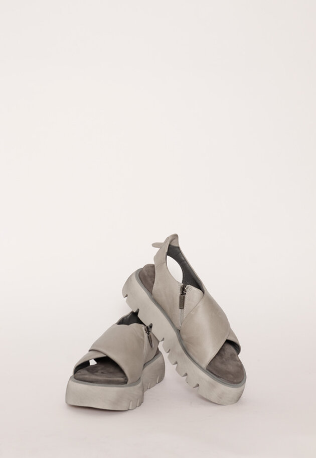 Lofina - Lofina sandal with a zipper