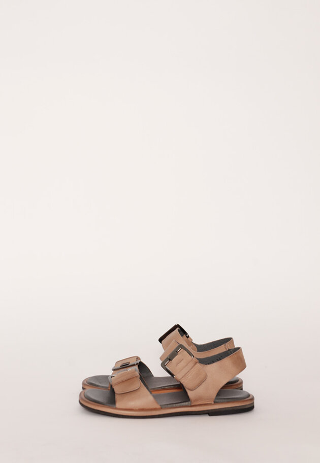 Lofina - Sandal with a leather sole and buckle