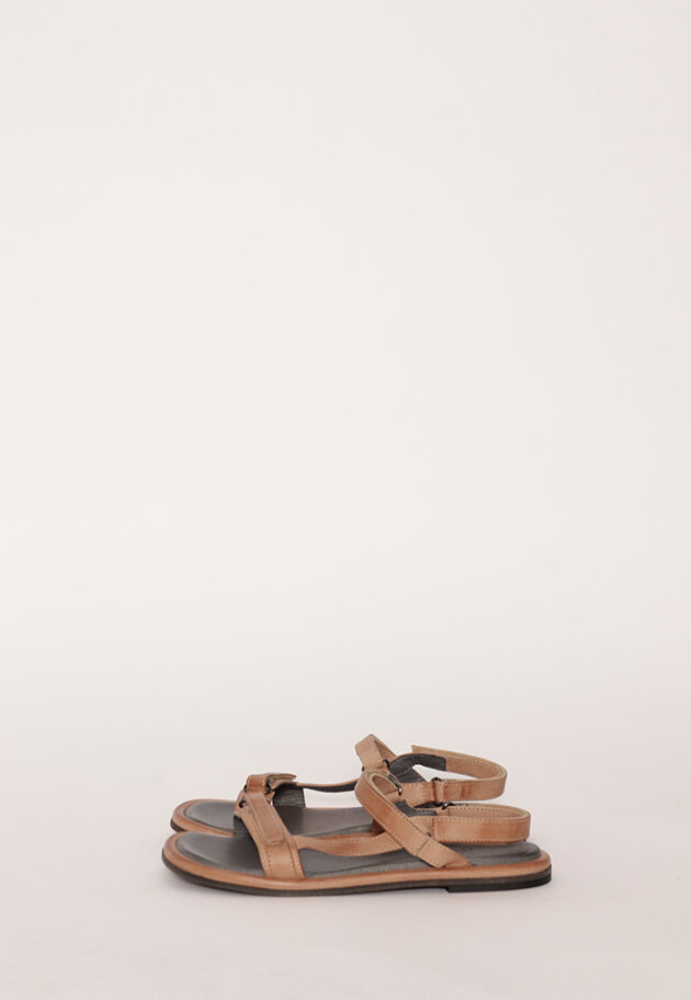 Lofina - Sandal with a leather sole and buckle