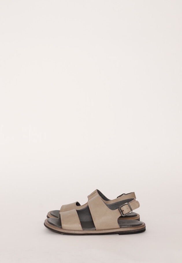 Lofina - Sandal with a leather sole and a strap