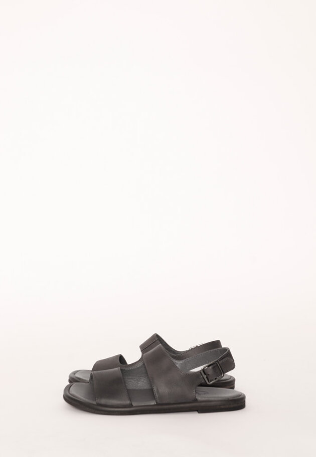 Lofina - Sandal with a leather sole and a strap