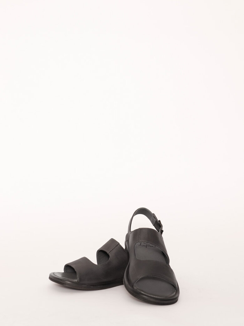 Lofina - Sandal with a leather sole and a strap
