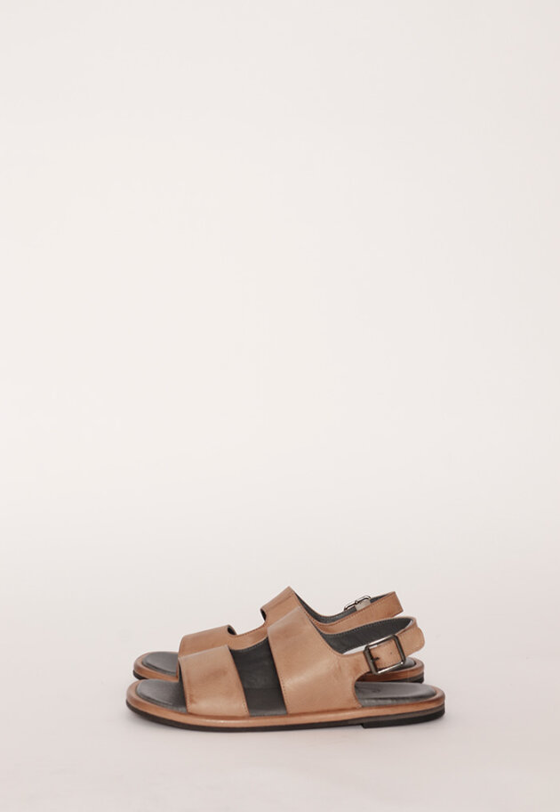 Lofina - Sandal with a leather sole and a strap