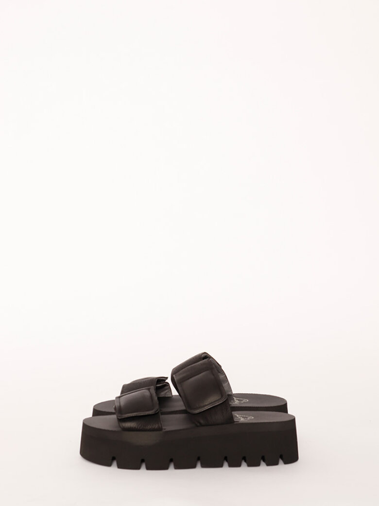 Sandal med microsål og velcro