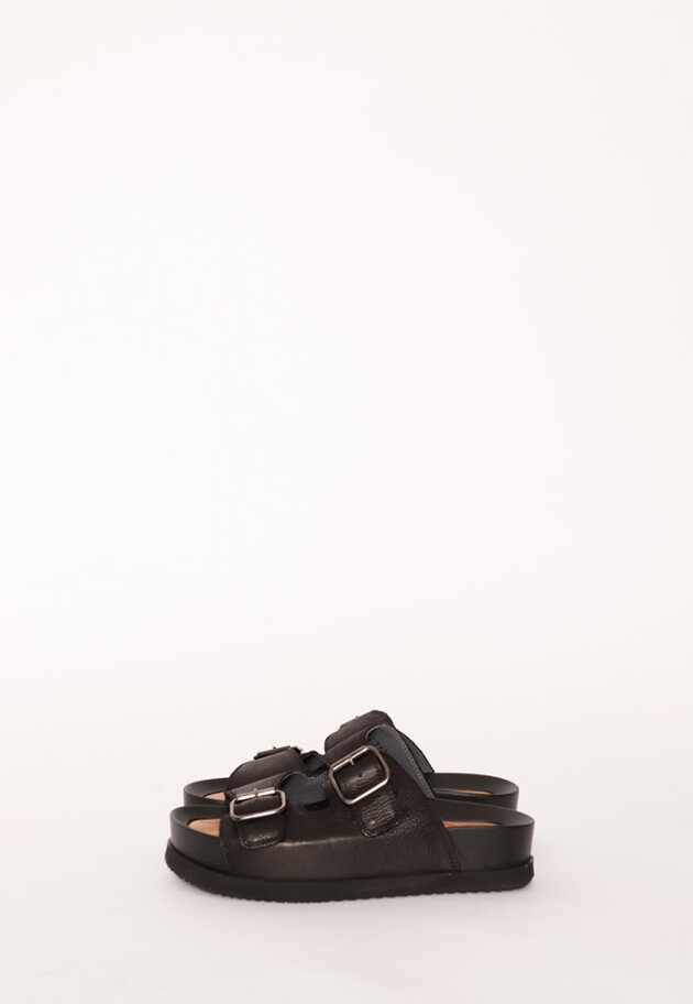Lofina - Sandal with a micro sole and buckles