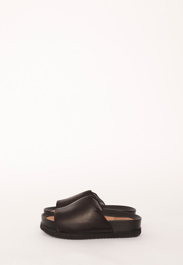 Lofina - Sandal with a micro sole