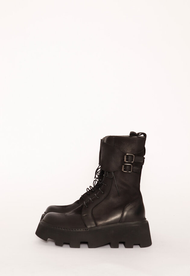 Lofina - Lofina boots with a chunky sole and zipper