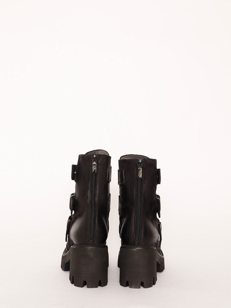 Lofina - Lofina boots with buckles and a micro sole