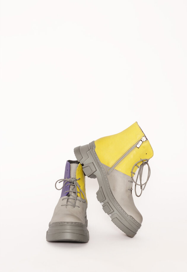 Lofina - Lofina boot with a micro sole, zipper and laces