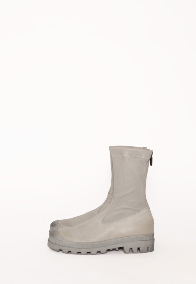 Lofina - Boot with chunky sole and stretch skin