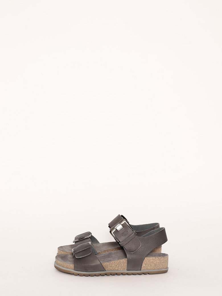 Lofina - Lofina sandal med metalspænder