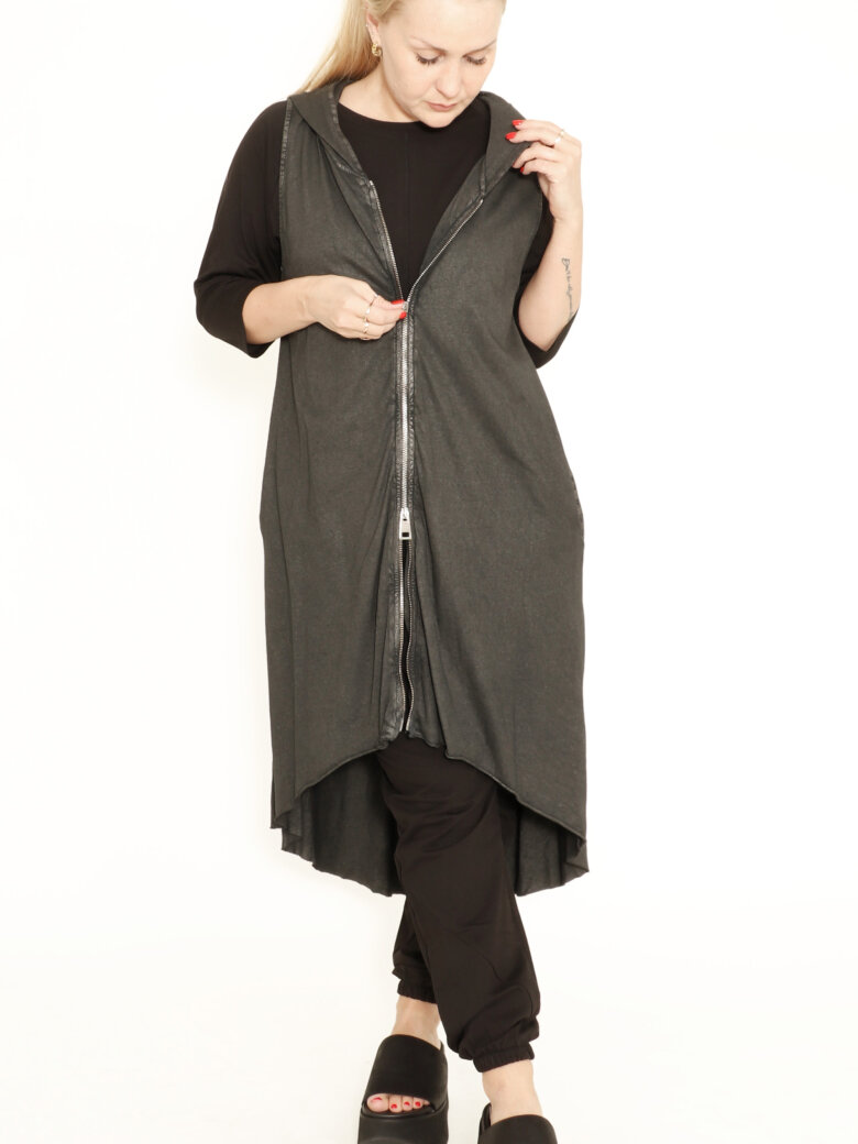 La Haine Inside Us - Sleeveless dress with a hoodie and a zipper