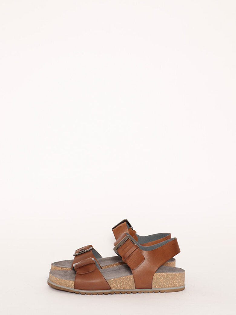 Lofina - Lofina sandal med metalspænder