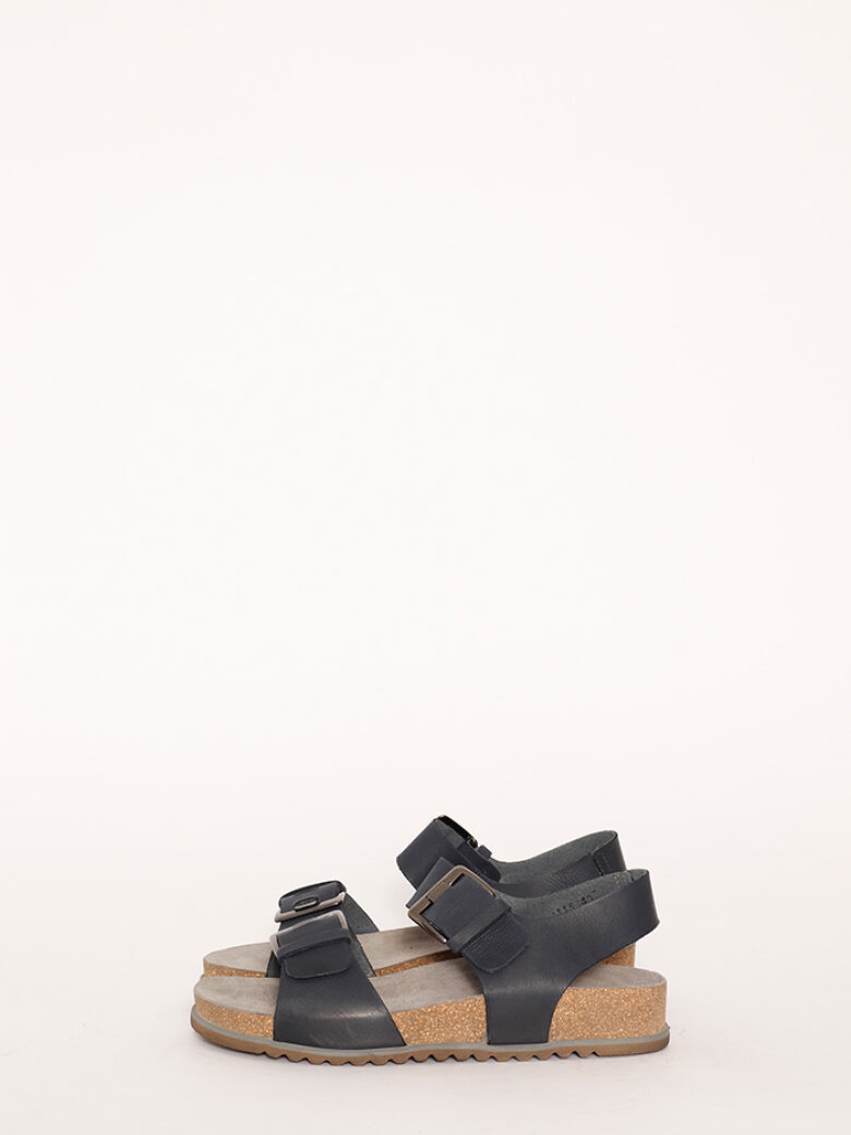 Lofina - Lofina sandal med metalspænder