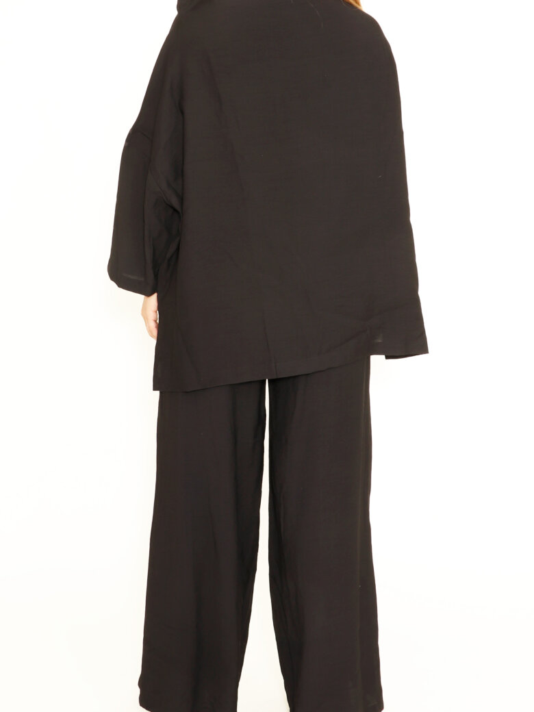 Xenia Design - Bluse med 3/4 ærmer, høj hals og vid pasform