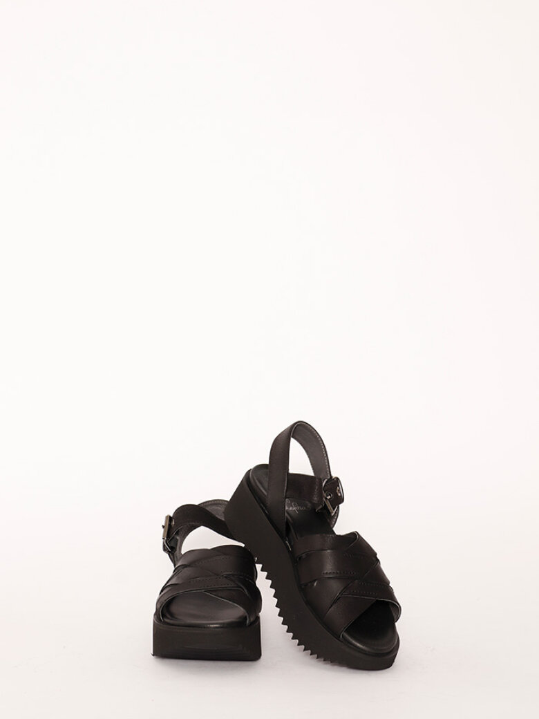 Lofina - Lofina sandal with a buckle