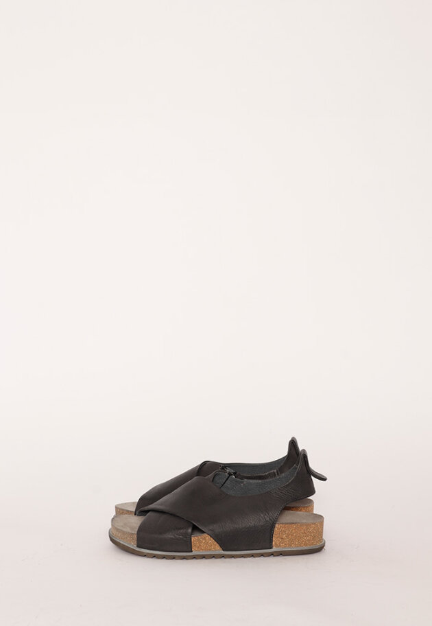 Lofina - Lofina sandal with crossing straps  