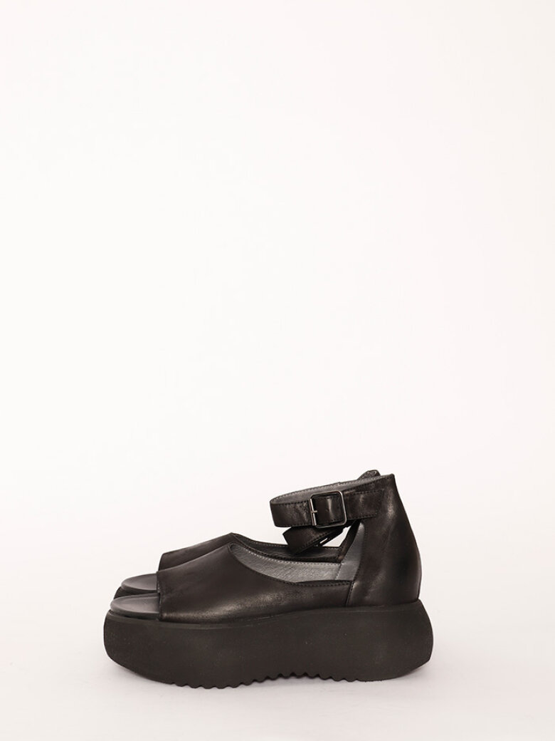 Lofina - Lofina sandal med spænde