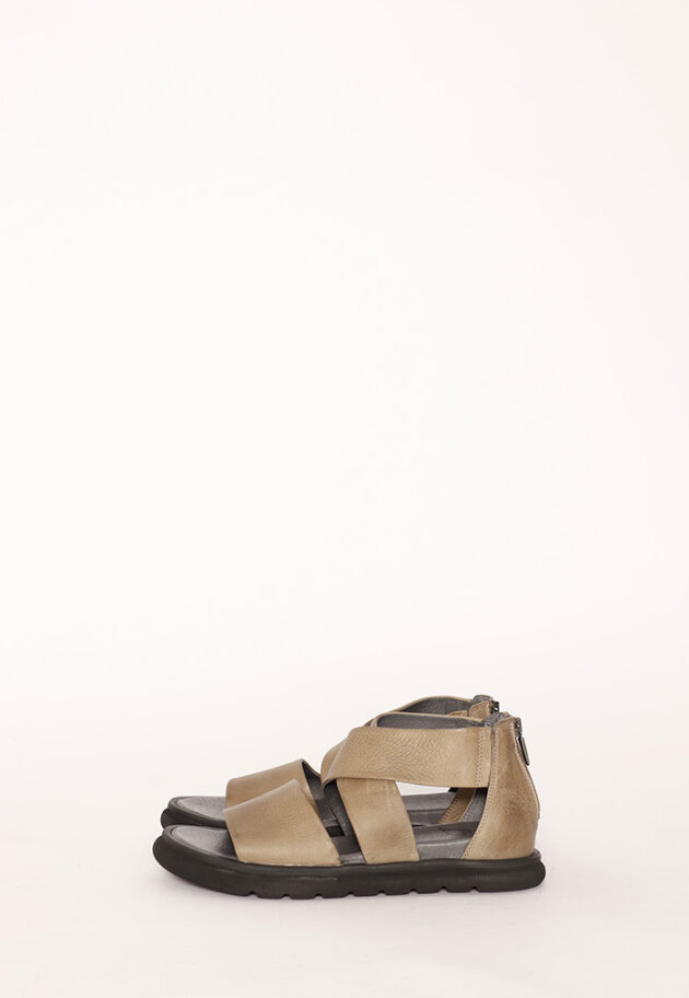 Lofina - Sandal with a micro sole 
