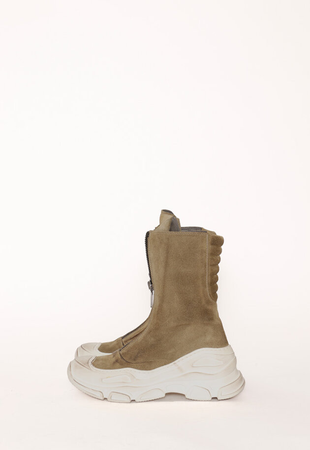 Lofina - Bootie with a micro sole and zipper