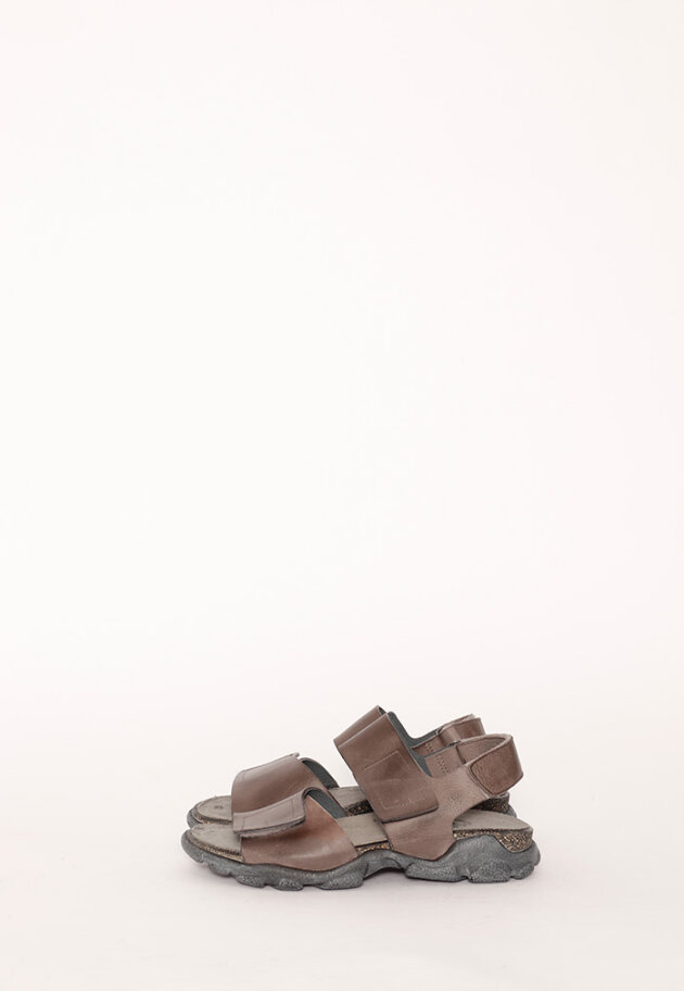 Lofina - Sandal with a micro sole 