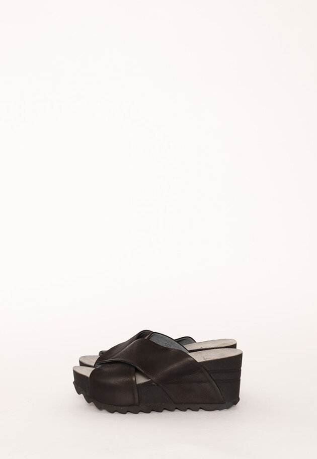 Lofina - Lofina sandal with a wedge heel