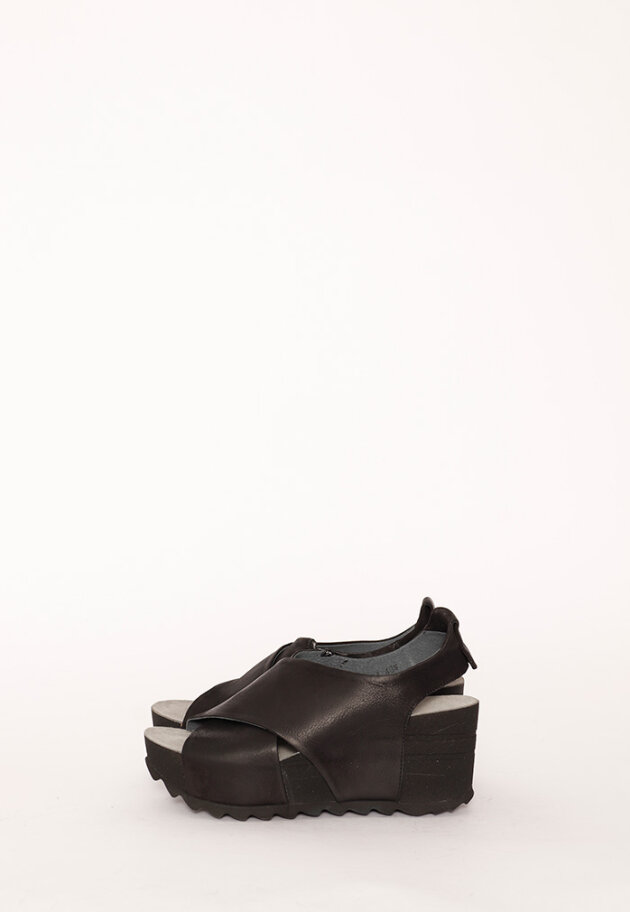 Lofina - Lofina sandal with a wedge heel
