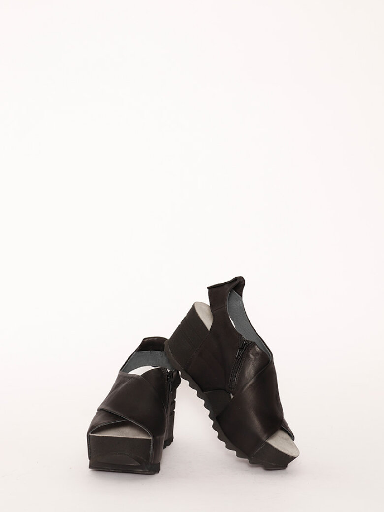 Lofina - Lofina sandal med kilehæl