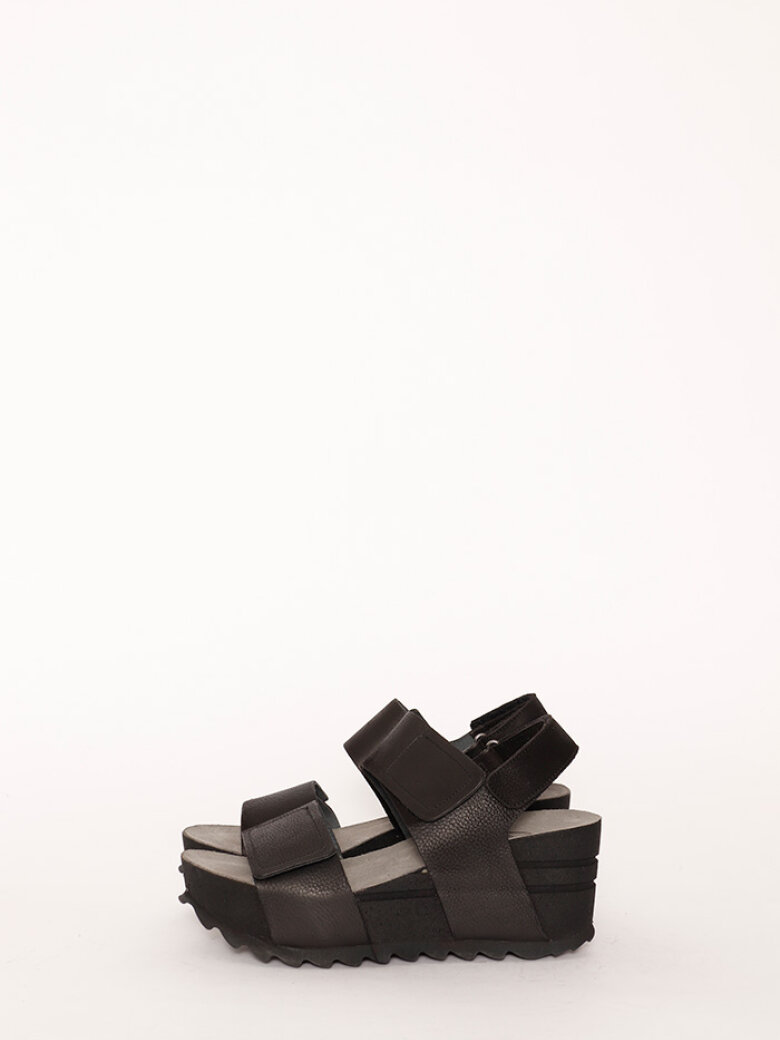 Lofina sandal med kilehæl