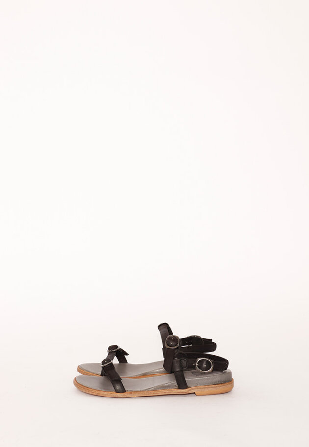 Lofina - Lofina sandal with a buckle