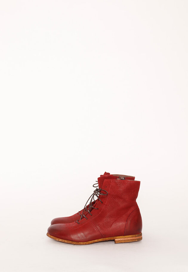 Lofina - Bootie with a raw rubber sole