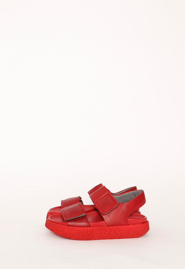 Lofina - Sandal with a micro sole and velcro