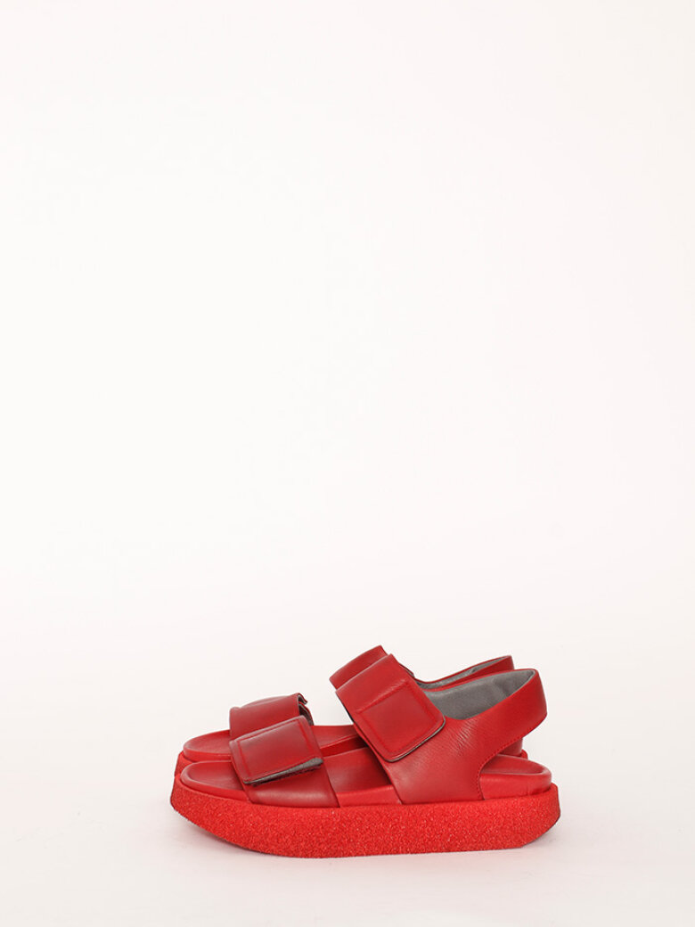 Lofina - Sandal with a micro sole and velcro