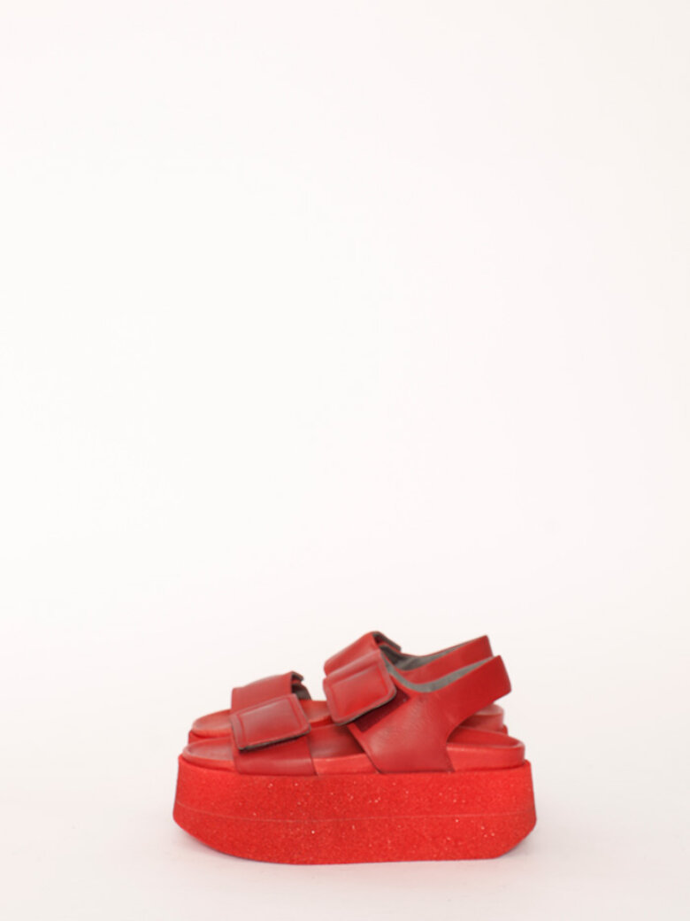 Lofina - Sandal med microsål og velcro