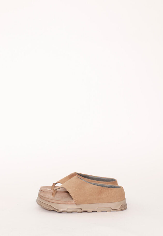 Lofina - Sandal with a footbed sole in suede