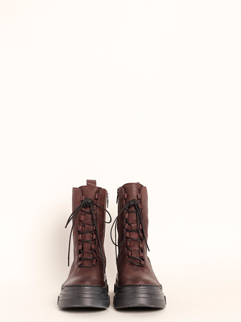 Lofina - Bootie with a micro sole and laces