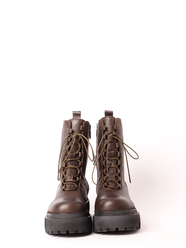 Lofina - Boot with a zipper, laces and a strap