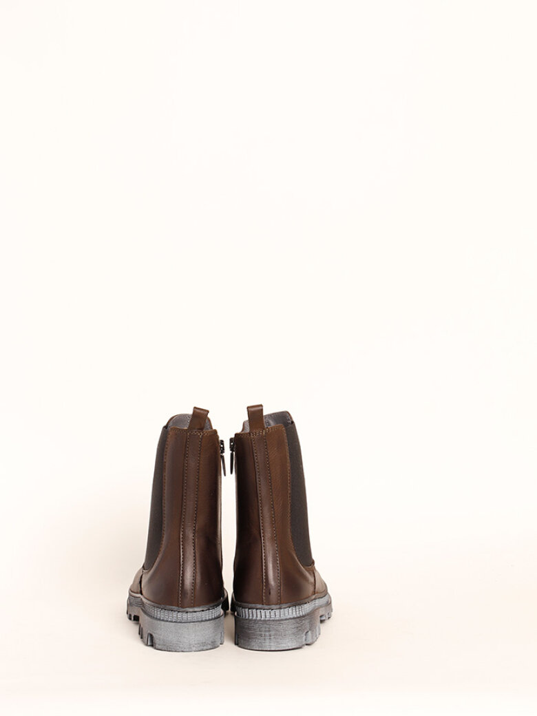 Lofina - Bootie with a strong rubber sole and elastics