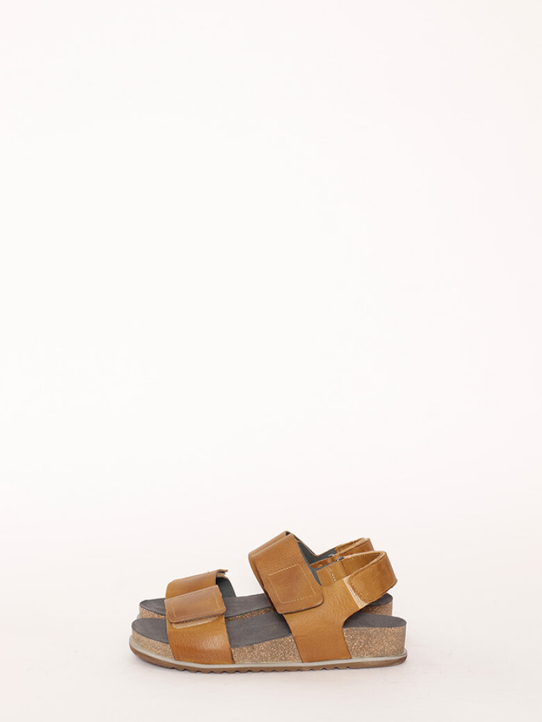 Lofina sandal med remme